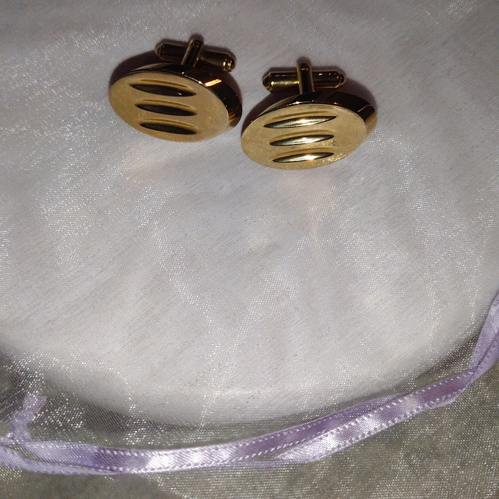 VINTAGE Gold Oval Cuff Links